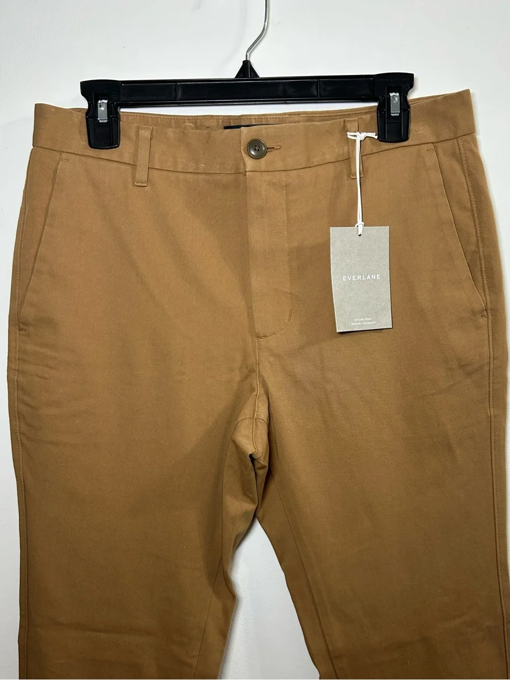 Everlane The Slim Fit Performance Chino Uniform Men's 32x30 NWT in toasted coco